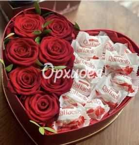 Цветочная композиция ко дню всех влюбленных