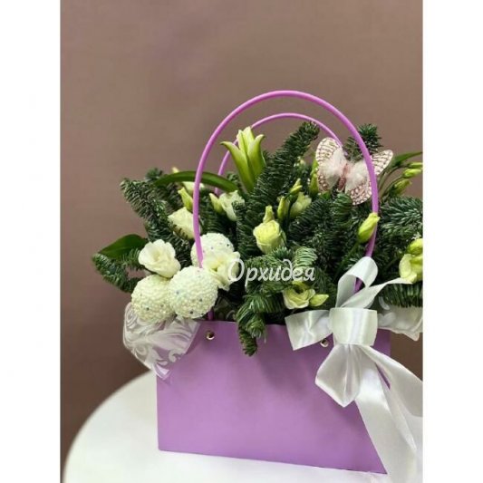 Цветочная композиция &laquo;Рождественская&raquo;