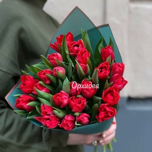 Букет из тюльпанов &laquo;С 8 марта&raquo;