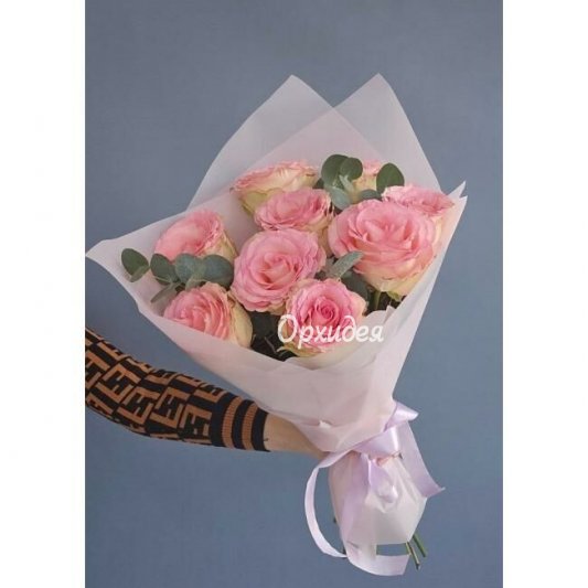 Букет из 9 розовых роз