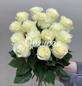 Букет из  15 белых роз